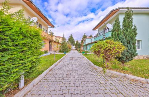 Afyonkarahisar Villa | Relax at Afyon Dundar Thermal Villa - Top-Rated Amenities