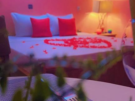 Ouagadougou Hotel | Comfortable AG HOTEL Ouaga: Pet-Friendly & Family Amenities