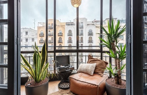 Salamanca Apartment | Explore Agadez: 3 Bedrooms with Balcony and Great Amenities