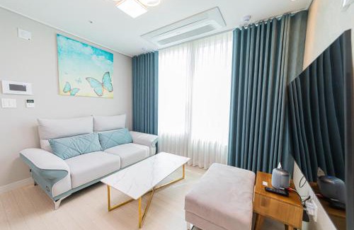 Bongmyeong-dong Apartment | Pet-Friendly Haven: Guest Rated 9.5/10 for Families