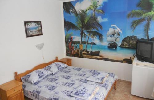 Akhtopol House | Agatopolis: Enjoy Free Parking in Every Room!