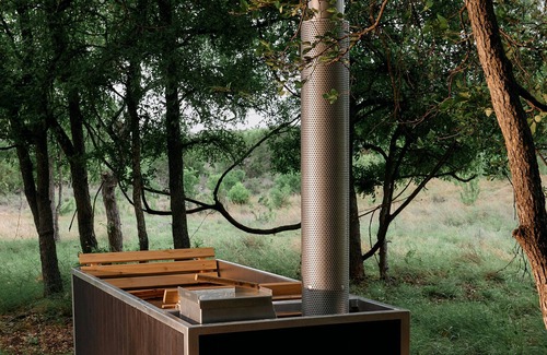 Round Mountain Cabin | Exceptional Agave Cabin at NowHere: Family & Pet Friendly