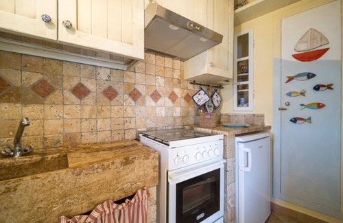 Scaglieri Apartment | Agave: Family-Friendly Hotel with Breakfast & Kitchen Access