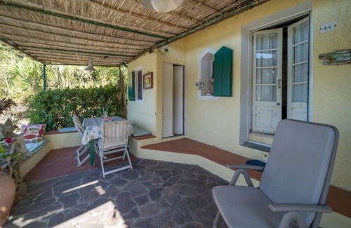 Scaglieri Apartment | Agave: Family-Friendly Hotel with Breakfast & Kitchen Access