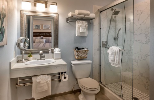 Uptown Sedona Hotel | Agave Suite #100: Guest Rated 9.6 with Pool & Spa