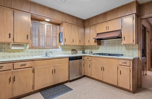 Bryan House | Top-Rated Aggieland Country Guesthouse with Breakfast Included