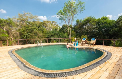 Kalaoya Hotel | Explore Aggressor Safari Lodge: 5-Star Family Retreat
