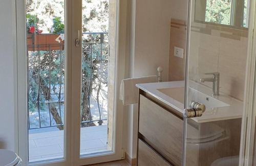 Recanati Old Town Apartment | Aghel Luxury Apartment: Family-Friendly & Well-Equipped Stay