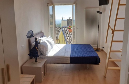 Recanati Old Town Apartment | Aghel Luxury Apartment: Family-Friendly & Well-Equipped Stay