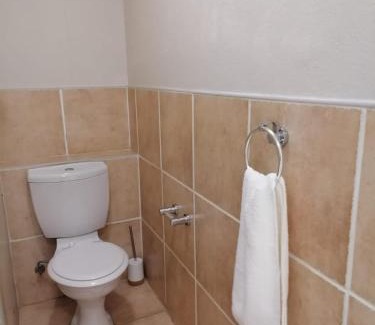 Sandown Apartment | Agile Accommodation - No load shedding