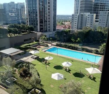 Sandown Apartment | Agile Accommodation - No load shedding