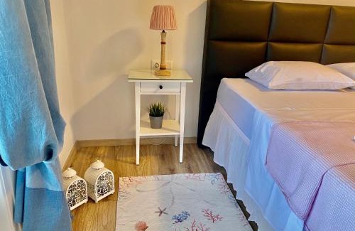 Agios Ioannis Apartment | Beachfront Studio at Agios Ioannis with Ocean Views