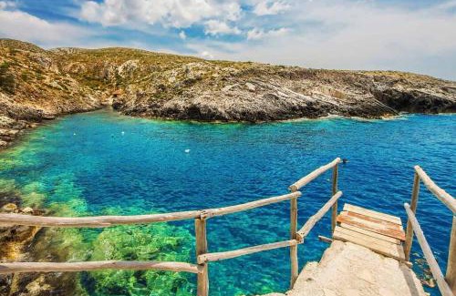 Agios Leon Apartment | Guest Rated 9.7: Agios Leon Apartment for Family Fun