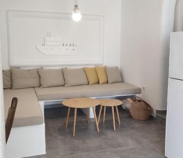 Kimolos House | Beachfront Agios Nikolaos House in Kimolos - 10/10 Rated