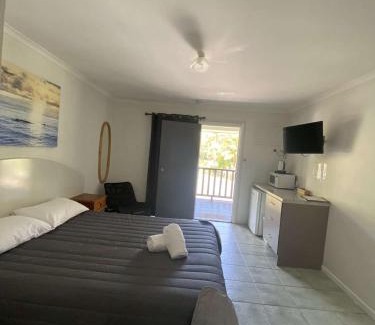 Agnes Water Resort | Agnes Palms: Family-Friendly Accommodation with Pool Access