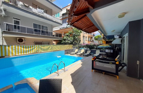 Alanya Apartment | Cozy AGORA APART OTEL: Pet-Friendly with Pool & Restaurant