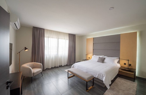 Lusaka Hotel | Eco-Friendly Agora Apartments: Rated 10/10 with Spa & Dining
