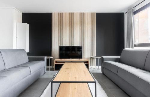 Les Lilas Apartment | Cozy Apartment Near Paris - Ideal for Family Stays