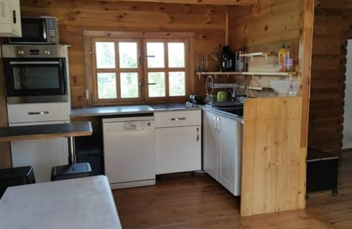 Trans-en-Provence Ski Chalet | Cozy Chalet by the Forest - Family-Friendly Retreat