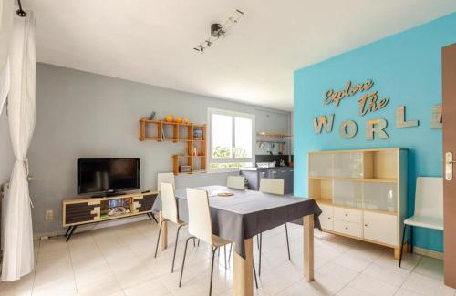 Maureilhan Apartment | Agréable logement avec piscine entre mer et vignes