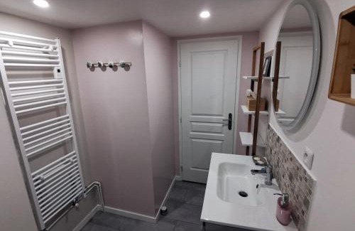 Rosny-sous-Bois Apartment | Serene Hotel with Garden Near Paris and Eurodisney