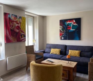 Pacy-sur-Eure Apartment | Pet-Friendly City Home in Pacy sur Eure - Rated 9/10