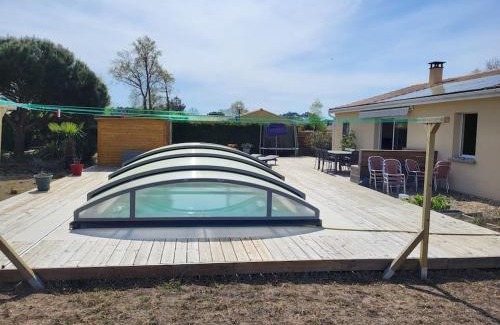 Carcans House | Family-Friendly Retreat with Pool and Ocean Views