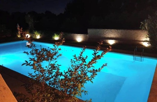 Grand Sud House | Inviting Maison with Private Pool and Breakfast Included