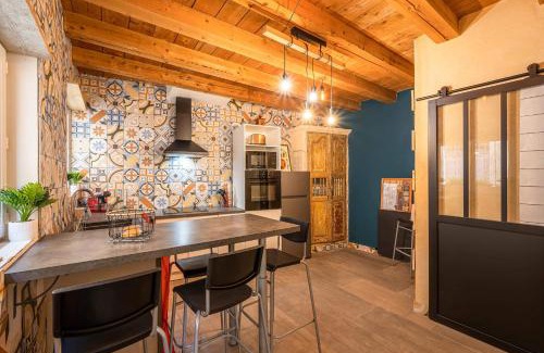 Fourques House | Delightful Agréable Maison in the Heart of the City