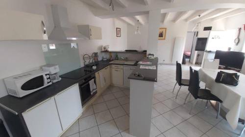 La Tremblade House | Family-Friendly Retreat at Agréable Maison La Tremblade