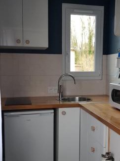 Chamvres Villa | Cozy Home with Garden, Parking & Family-Friendly Vibes