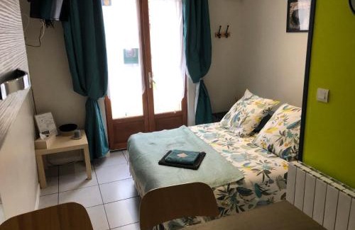 La Ferte-Saint-Aubin Apartment | Charming Studio in Historic Center - Pet Friendly Retreat