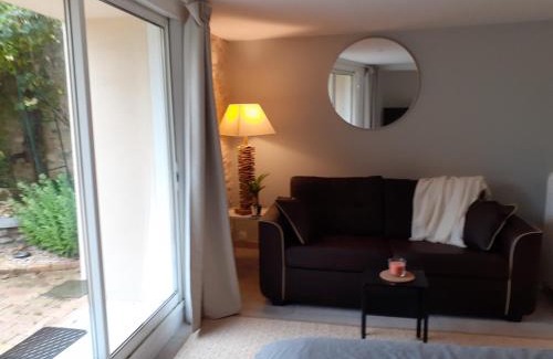 Langrune-sur-Mer House | Cozy Studio Just 5 Minutes from the Beach, Rated 9.1/10