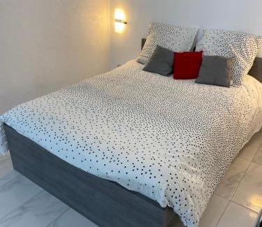 Champeval Apartment | Cozy Studio Near Paris and Henri Mondor Awaits You