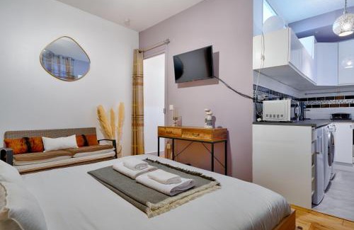 Malakoff Apartment | Comfortable Studio Near Paris with Child-Friendly Amenities