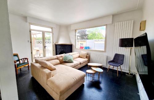 Gagny Villa | Welcoming Villa Near Paris, Disneyland & Stade de France