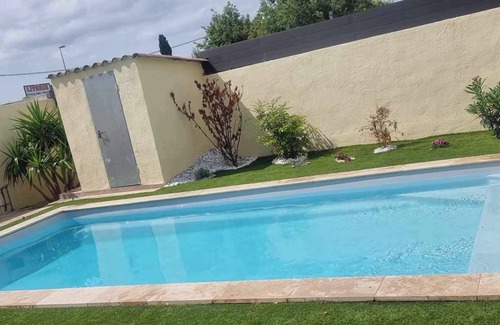 Rognac Villa | Family-Friendly Villa with Panoramic Sea Views Near Everything