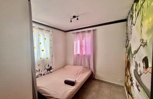Rognac House | Lovely Ocean View Villa for 8 Guests - Rated 8.6/10
