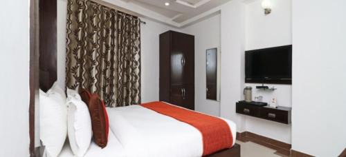 Taj Ganj Hotel | AGRA HOTEL #SAMOVAR TAJGANJ PREMIUM Near Taj Mahal - A Premium Hotel In Agra