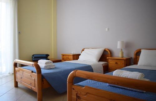 Limeniskos House | Pet-Friendly Agrabeli Cottage in Platanos - Rated 10/10