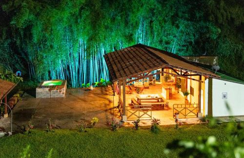 Alegrias Ski Chalet | Cozy Coffee Cabin with Hot Tub Near Pereira's Center
