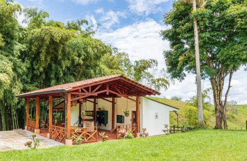Alegrias Ski Chalet | Cozy Coffee Cabin with Hot Tub Near Pereira's Center