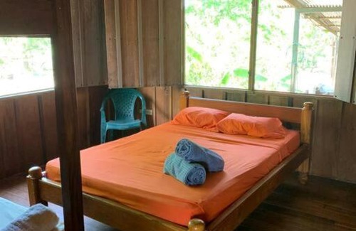 Bandera House | Cozy Beachfront Cabin with Ocean View & Pet-Friendly Options