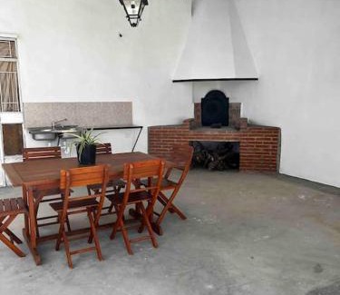 Graja de Iniesta House | Cozy Retreat with Fireplace & BBQ - Perfect for Families