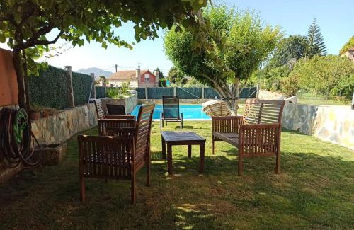 Gondomar House | Idyllic Poolside Retreat in Gondomar - Guest Rated 9.8