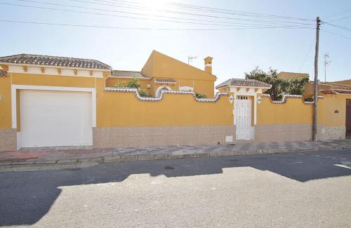 La Siesta House | Delightful Villa with Pool & Ocean View - Rated 9.7/10