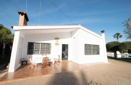 Guillena House | Inviting Villa with Pool and High Guest Ratings