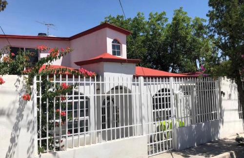 Chihuahua Apartment | Cozy Family Apartment with WiFi & Pet-Friendly Perks