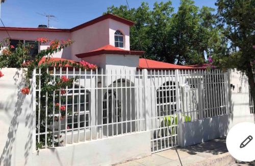 Chihuahua Apartment | Cozy Family Apartment with WiFi & Pet-Friendly Perks