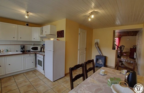 Evosges House | Comfortable and Practical Hotel with Kitchen & Pet-Friendly